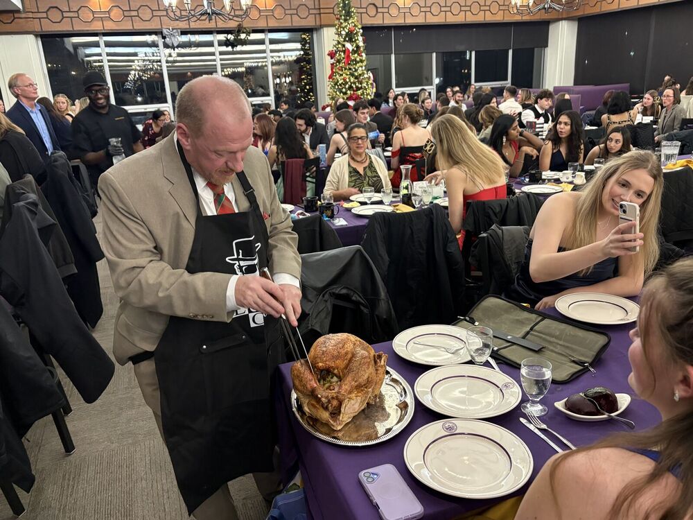alumni-event-visit-with-ec-students-in-gloucester-massachusetts