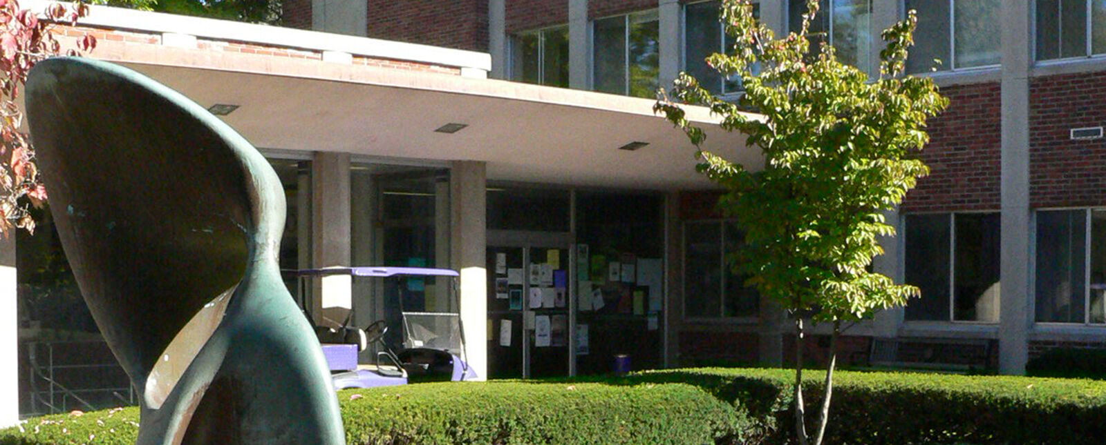 The entrance to McGraw Hall and The College Store