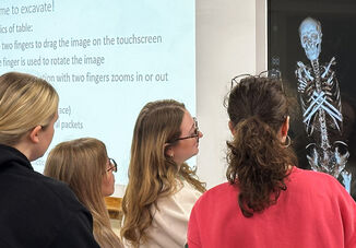 Anatomage Table Gives History Students A Detailed View Of Ancient Artifacts