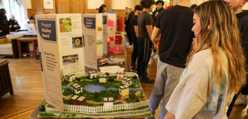 Forging Community and Creativity during FYS Showcase and Celebration