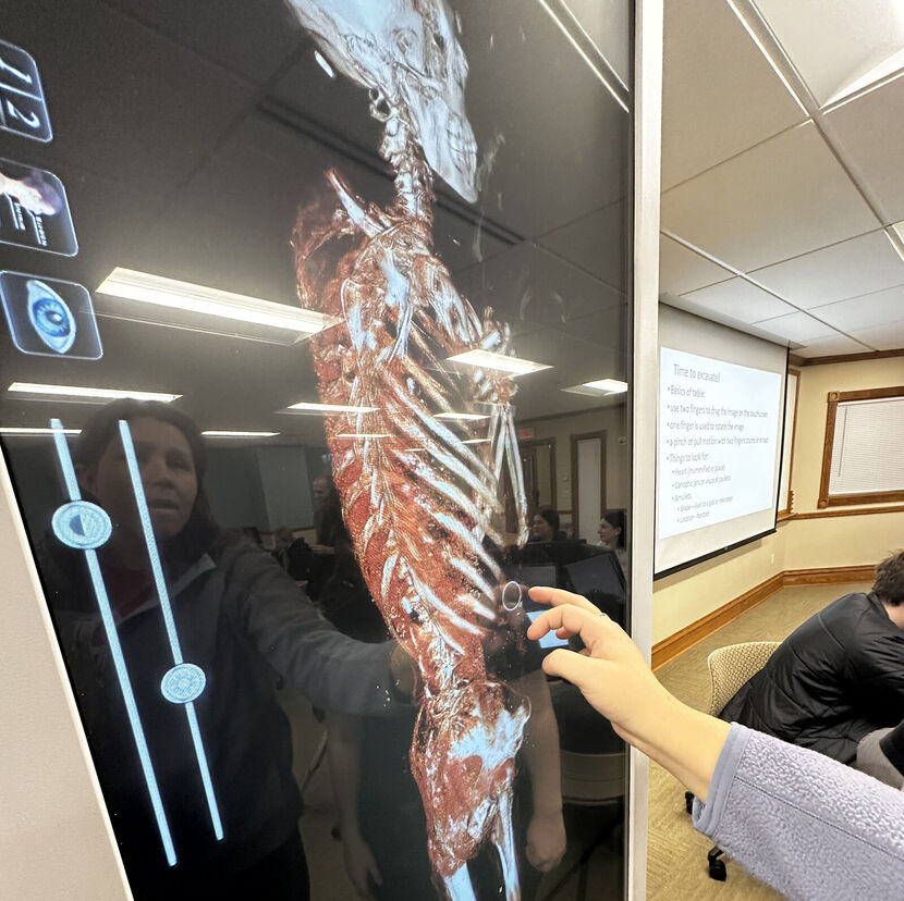 Anatomage Table Gives History Students A Detailed View Of Ancient Artifacts